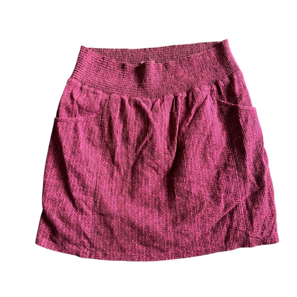 Prana easy pull on skirt raspberry color size medium